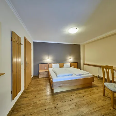 ホテル Baerenbachhof 3*
